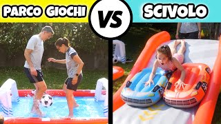 PARCO GIOCHI ACQUATICO vs SCIVOLO COI GOMMONI Sfide Divertenti [upl. by Alrzc717]