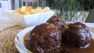 Boulettes à la Liégeoise [upl. by Schroder]